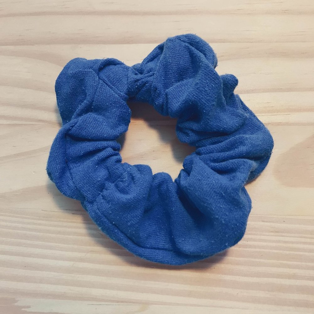 $4 or 3/$8 - Handmade Blue Scrunchie